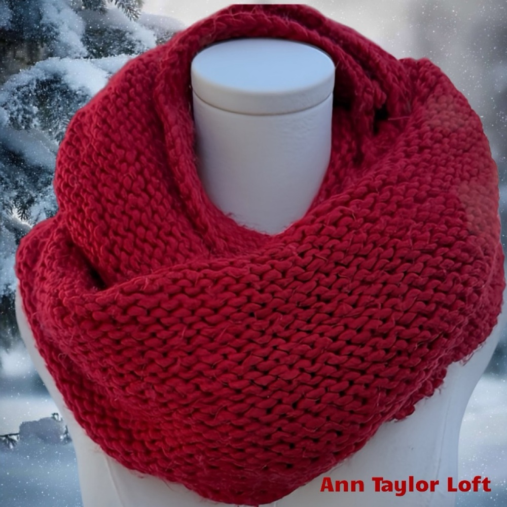 ANN TAYLOR LOFT LIPSTICK RED CHUNKY KNIT INFINITY SCARF -OS- NEW ! ❤️🥶💋☃️